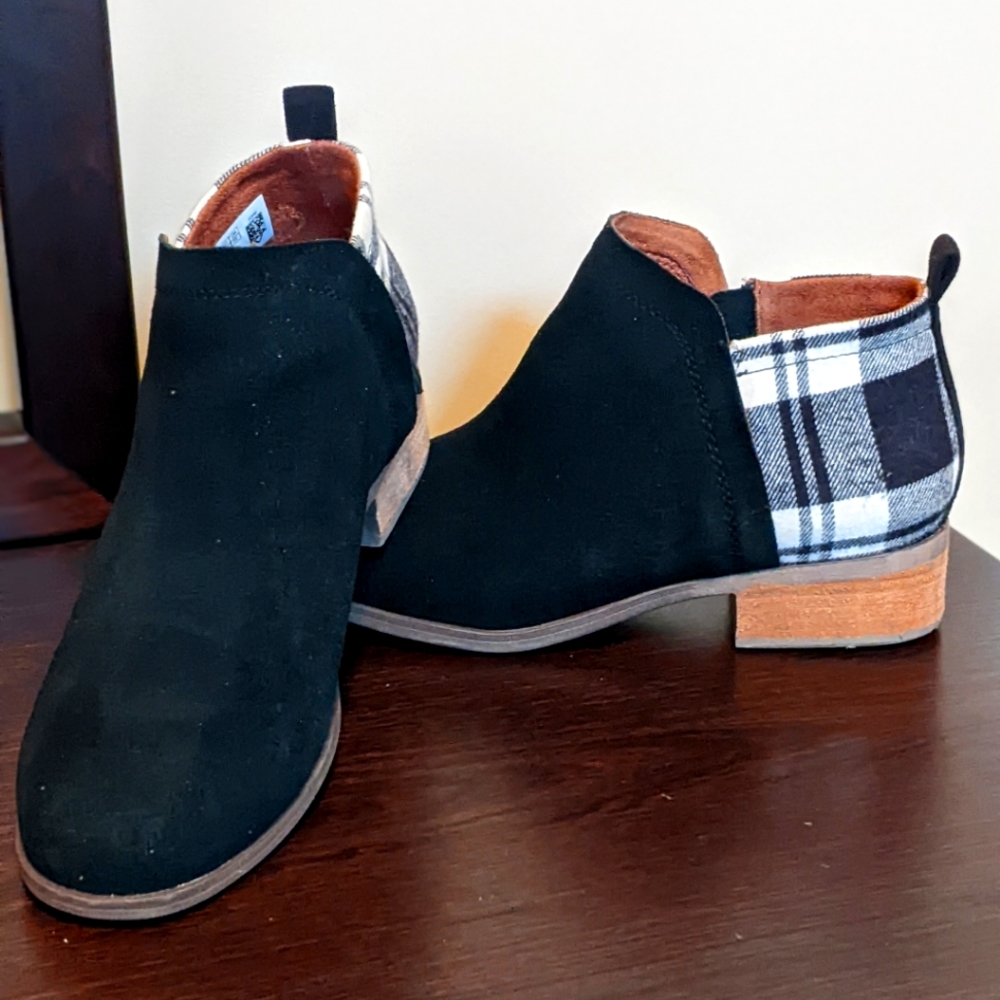 TOMS Deia Buffalo Plaid Bootie